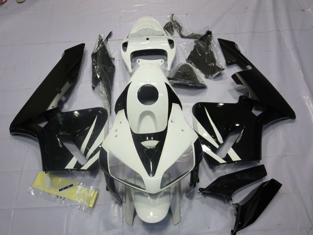 Black and White Honda CBR600RR Fairings 2005-2006 Outlets Black and White Honda CBR600RR Fairings 2005-2006 Outlets
