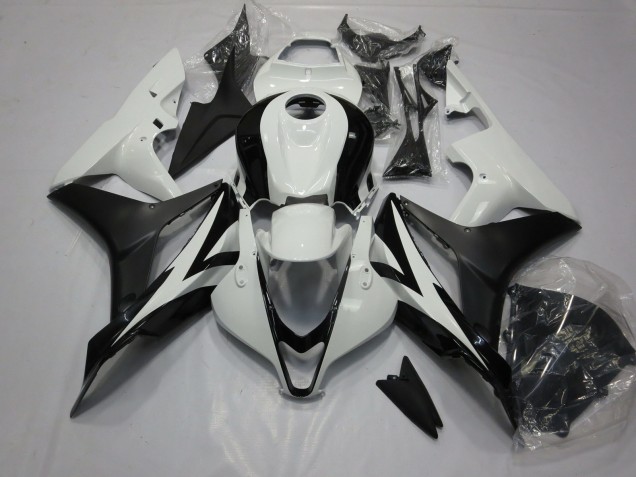 Clean Black and White Honda CBR600RR Fairings 2007-2008 Outlets Clean Black and White Honda CBR600RR Fairings 2007-2008 Outlets