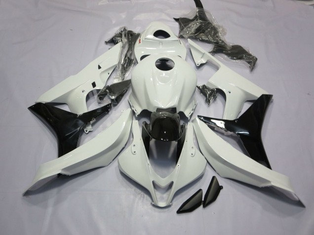 Gloss White and Black Honda CBR600RR Fairings 2007-2008 Outlets Gloss White and Black Honda CBR600RR Fairings 2007-2008 Outlets