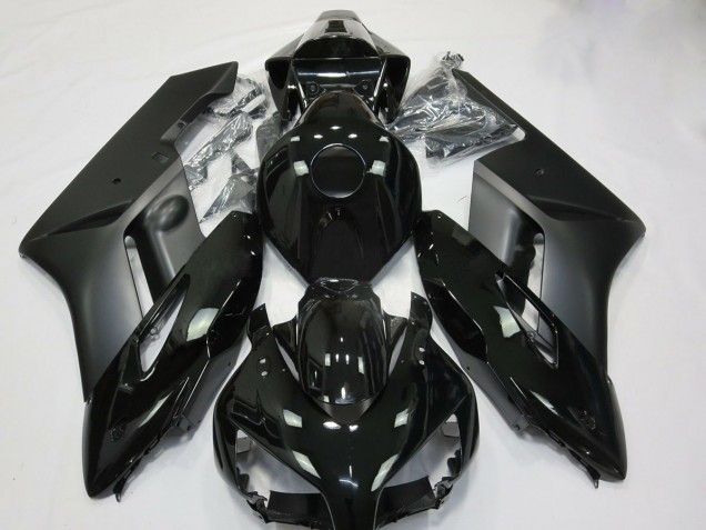 Matte and Gloss Black Honda CBR1000RR Fairings 2004-2005 Outlets Matte and Gloss Black Honda CBR1000RR Fairings 2004-2005 Outlets