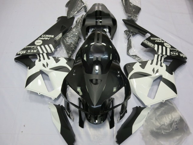 Matte Black & Puisher Logos Honda CBR600RR Fairings 2005-2006 Outlets Matte Black & Puisher Logos Honda CBR600RR Fairings 2005-2006 Outlets