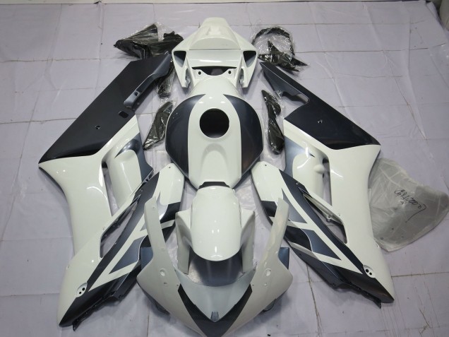White and Silver Honda CBR1000RR Fairings 2004-2005 Outlets White and Silver Honda CBR1000RR Fairings 2004-2005 Outlets